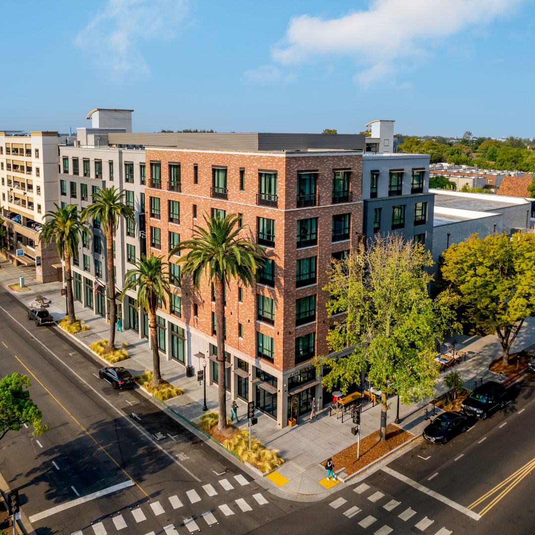 Fort Sutter Hotel