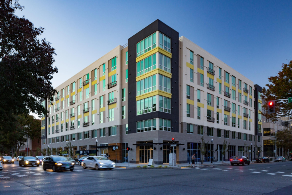 EVIVA Midtown Apartments